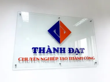 Mẫu Bảng Hiệu Kính