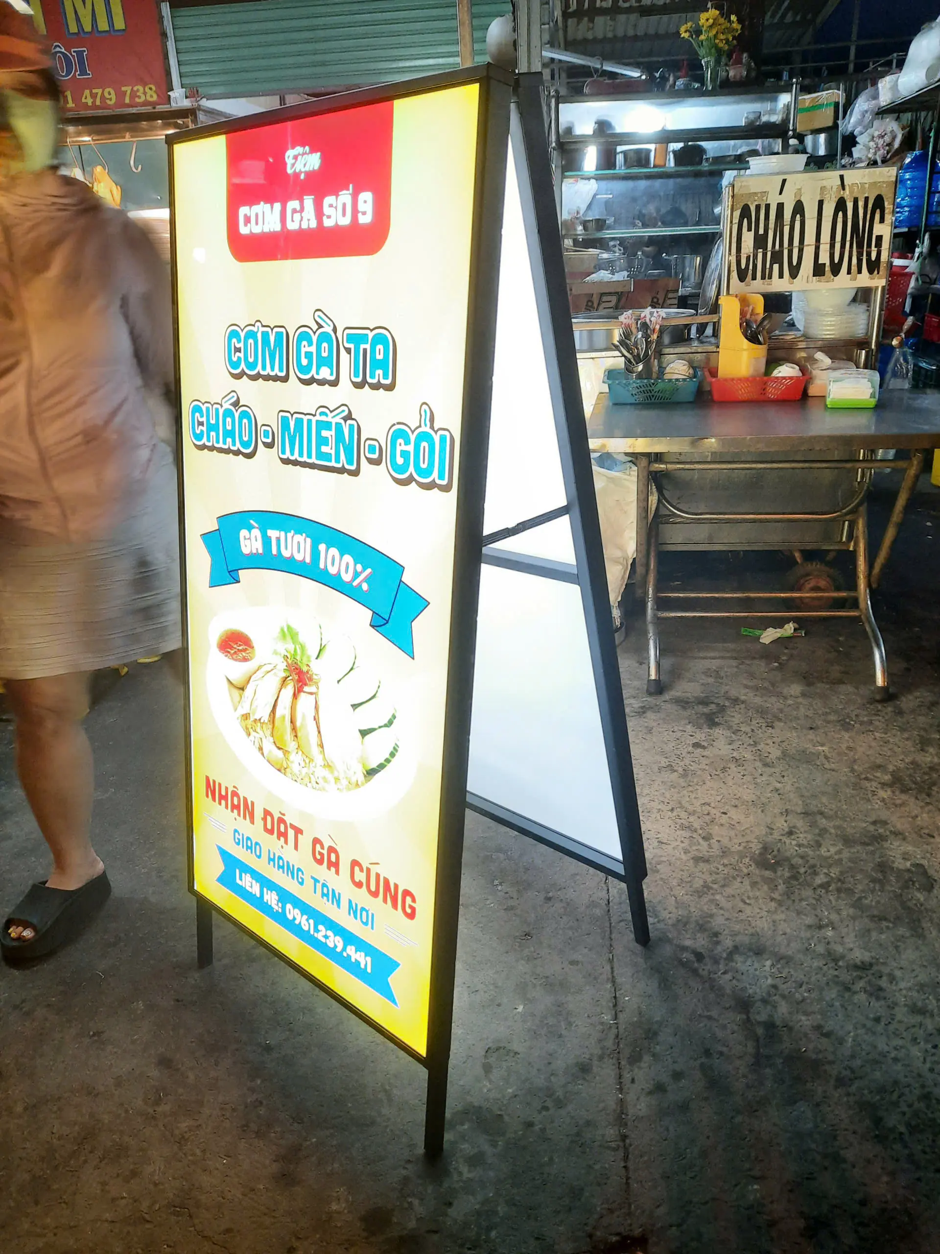 Bảng quảng cáo quán ăn